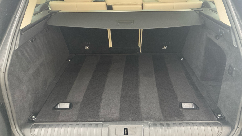 Land Rover Range Rover Sport 3.0 D300 HSE Silver 5dr Auto Diesel Estate